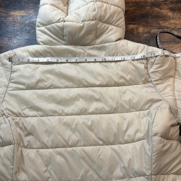 AMAZON ESSENTIALS Stone/Cream Lightweight Water-Resistant Hooded Puffer Coat MED - Picture 11 of 11